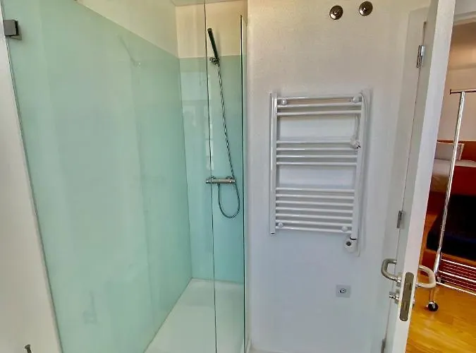 Porto.leca - And Apts Apartman *